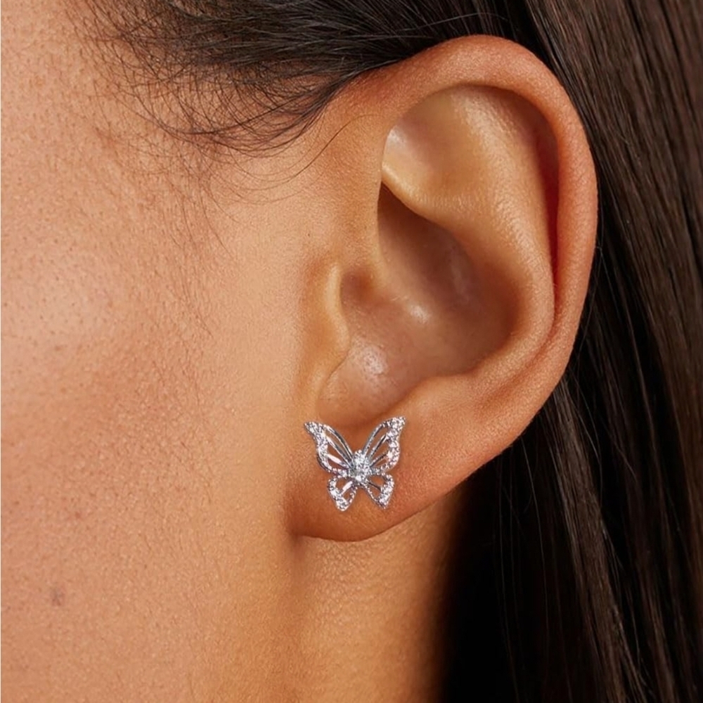 Silver Butterfly 🦋Stud Earring - Picture 8 of 10